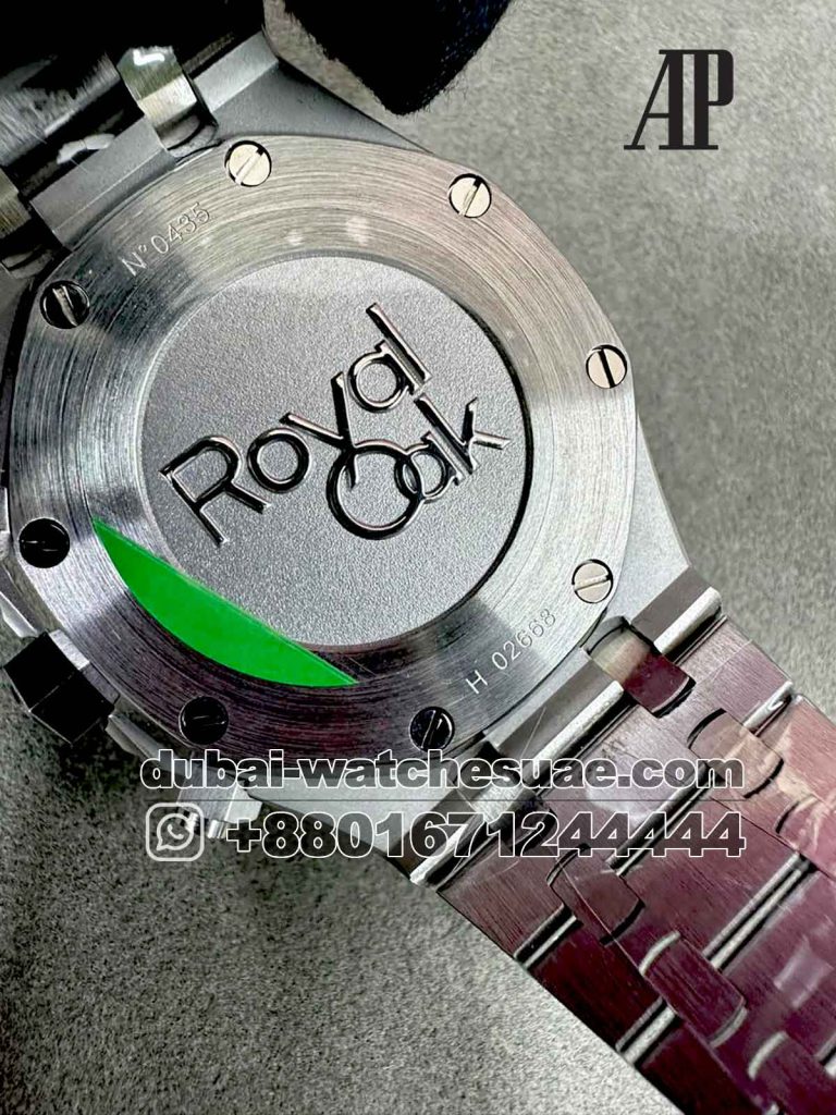 Super Master Replica Audemars Piguet Royal Oak Chronograph selfwinding white Dial With Black Sub Dial