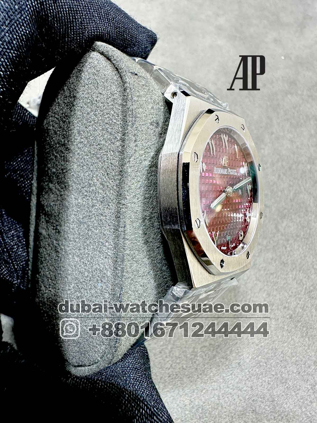 Replica Audemars Piguet Royal Oak 33 mm Dark Pink Dial With Arabic Numeric Replica Audemars Piguet Royal Oak 33 mm Dark Pink Dial With Arabic Numeric